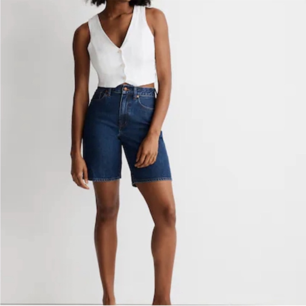 Dana Buchman Slimming Bermuda Jean Shorts Beach Stretch Comfortable Summer Denim